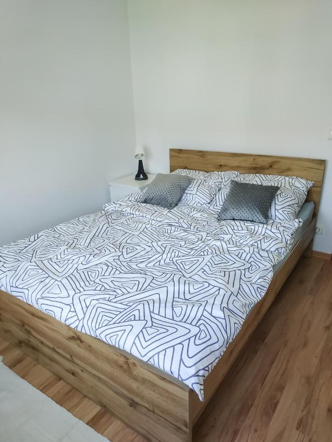 Uroczy Apartament Pod Skarpa Wadowice Buitenkant foto