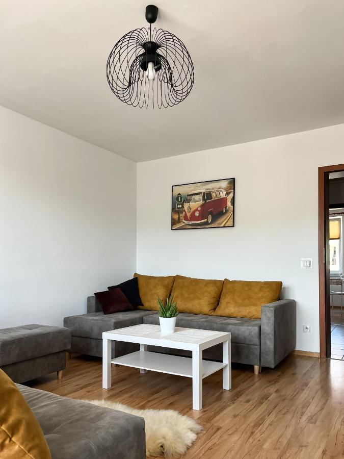 Uroczy Apartament Pod Skarpa Wadowice Buitenkant foto