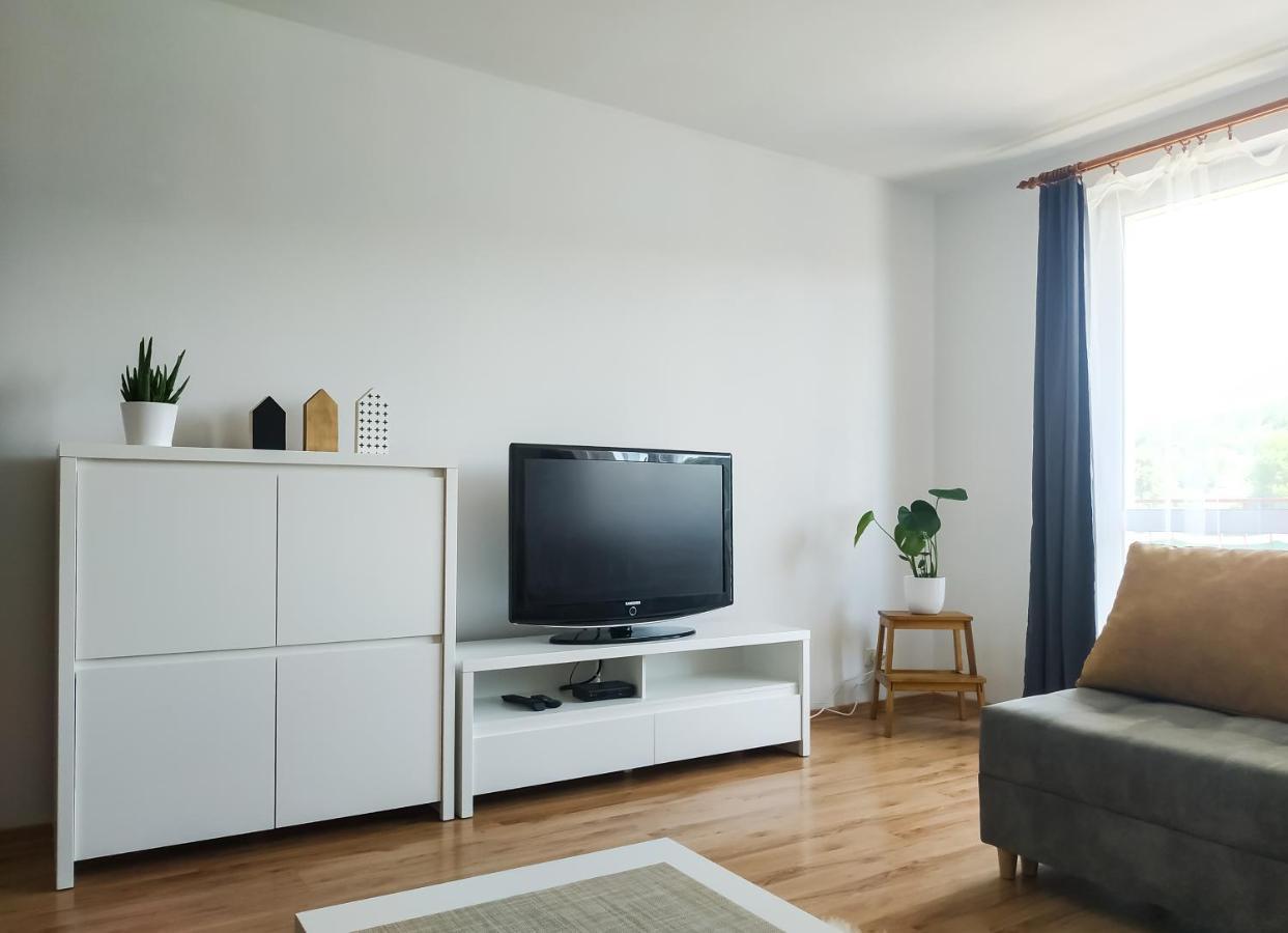 Uroczy Apartament Pod Skarpa Wadowice Buitenkant foto